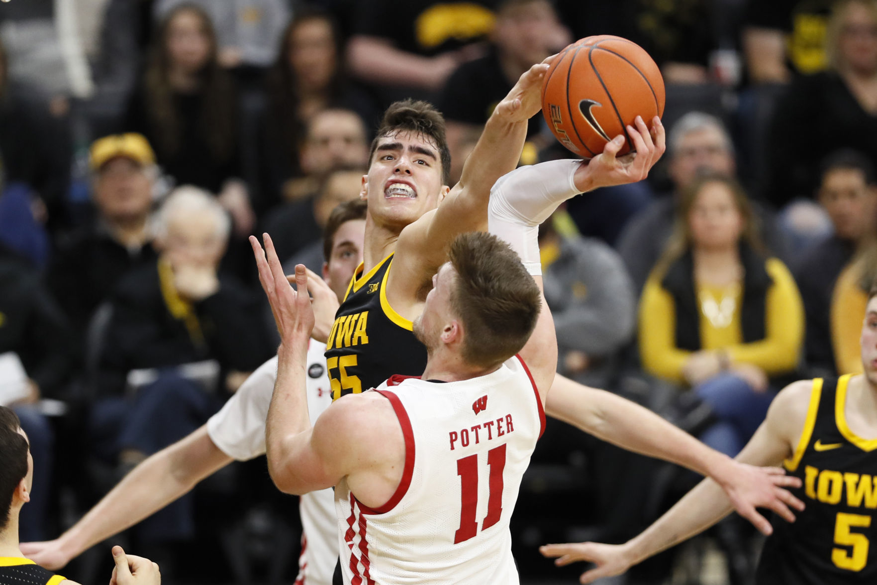 Wisconsin Iowa Basketball